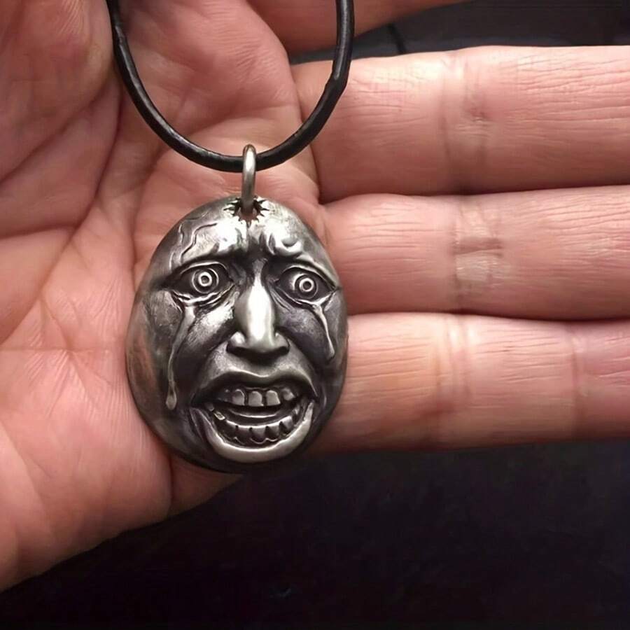 1pc Punk Skull Pendant Necklace, Skull Head Necklace, Unisex Hip Hop Halloween Party Jewelry - Antique Silver - View 1