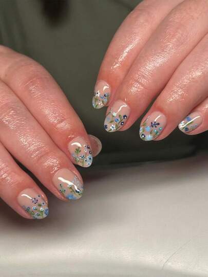春夏美甲贴片，24片/套，椭圆形，简约蓝色花卉图案，短款按压式美甲贴片，适合时髦女孩、OL、派对、约会、日常佩戴及节日场合。美甲用品