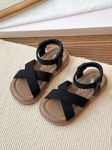 1双女童交叉绑带夏季新款时尚轻便平底凉鞋 - 黑色 - 查看 2