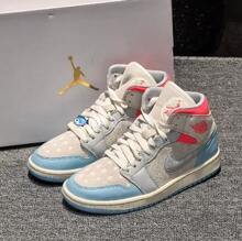 Nike 女款 WMNS AIR JORDAN 运动训练篮球鞋 - 灰色/藍色 - 查看 11