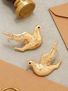 1pc Peace Earrings, INS Style Exaggerated Texture Three-Dimensional Diamond Studded Earrings, European And American Retro Textured Animal Pigeon Earrings, Women's Jewelry - Multicolor - View 3