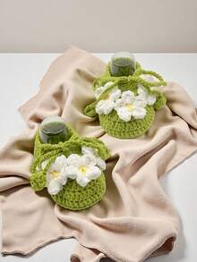 1 Pair Handmade Crochet Infant Prewalker Shoes, Green & White Daisy Flower Pattern With Yellow Center, Soft Knitted - Green - View 4