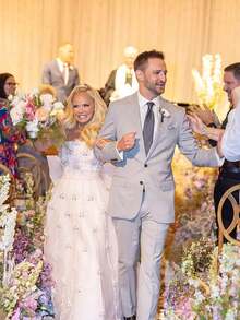 Men's Elegant Three-Piece Suit Slim Fit, Formal Business Suit, Solid Color, Shawl Lapel Suit Jacket, Vest, Pants And Tuxedo, Suitable For Groomsmen And Bridesmaids, Wedding Dress - 淺灰色 - 查看 2