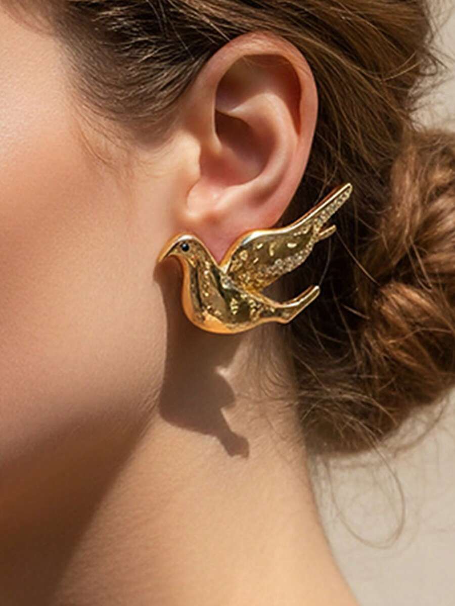 1pc Peace Earrings, INS Style Exaggerated Texture Three-Dimensional Diamond Studded Earrings, European And American Retro Textured Animal Pigeon Earrings, Women's Jewelry - Multicolor - View 1