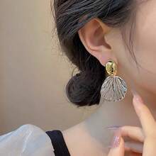 Pendientes con borlas, flores de concha falsa, diseño único, elegante, nueva moda con vibra de lujo, pendientes versátiles para mujeres - Blanco - Ver 3