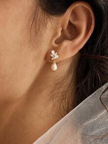 14K镀金CZ珍珠新娘耳环，低过敏镀金耳环，优雅新娘珍珠首饰，女士款 - 鋯石珍珠吊墜耳環 - 查看 6