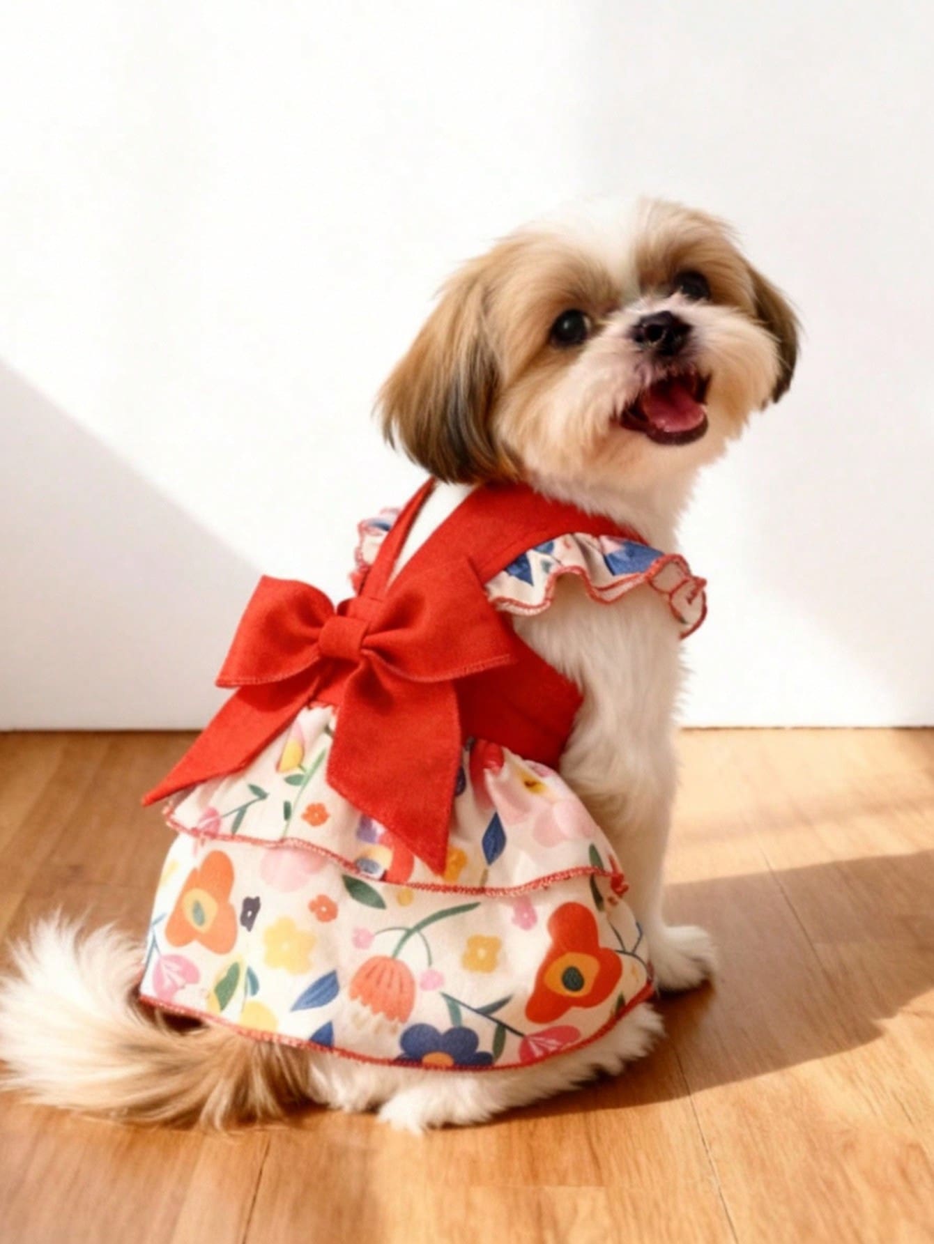 LUCKIE LABO 一件复活节花卉彩蛋印花蝴蝶袖公主裙，适合吉娃娃、小型犬，优雅芭蕾舞风格吊带裙，室内外宠物服装 - 紅色 - 查看 1