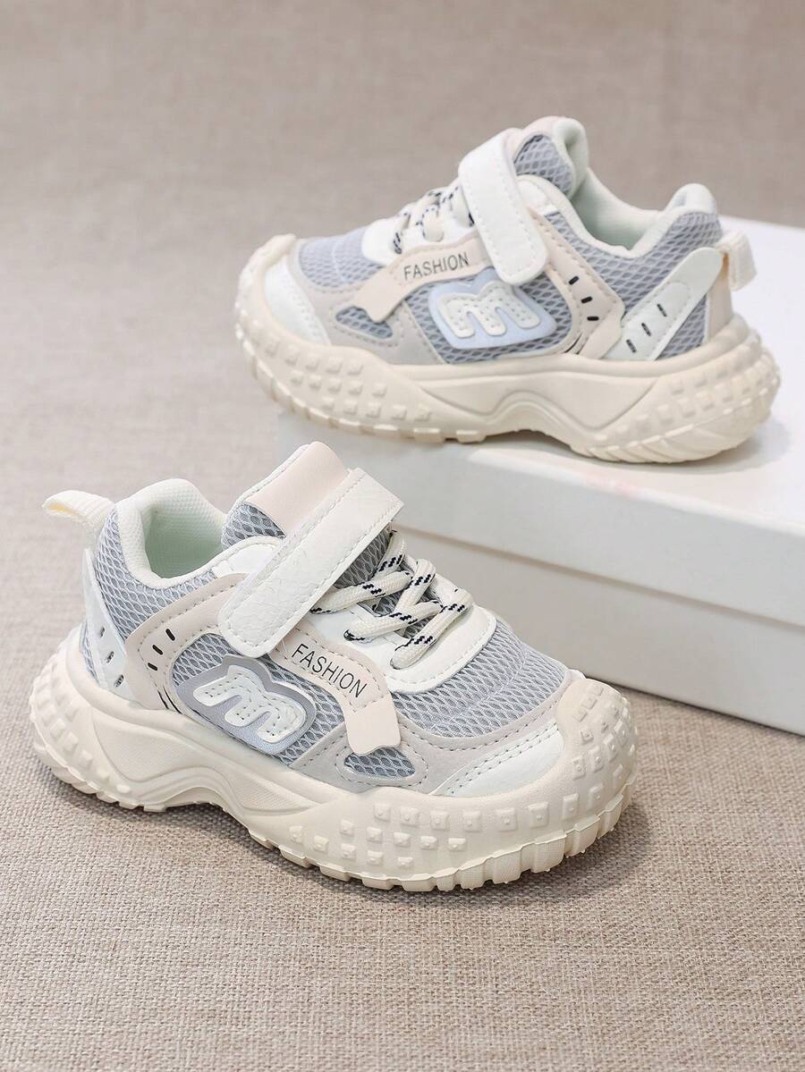 1 pereche 2026 Pantofi de mers casual pentru copii mici, la modă nouă, fabricați din piele PU și material textil, moi, confortabili, ușori, potriviți pentru joacă în interior/exterior, sărbători, închidere convenabilă cu cârlig și buclă - Bej - Vizualizare 1