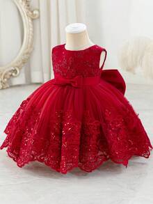 Đầm không tay cổ chữ V màu đỏ tía thêu sequin cho bé gái, kèm nơ rời, kiểu dáng công chúa ngọt ngào và dễ thương, phù hợp cho sinh nhật lần thứ nhất, tiệc tùng, lễ rửa tội, sự kiện trang trọng, bé gái cầm hoa trong đám cưới, lễ hội. - Màu Đỏ Sâu - Xem 4