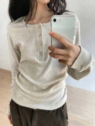 修身圆领纽扣长袖休闲T恤，女士纯色打底衫，春季款