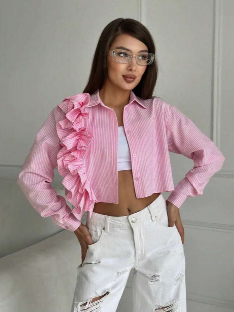 Solstice Apparel 女士优雅休闲日常荷叶边领条纹粉色衬衫，适合办公室、情人节、所有季节穿着 - 粉色 - 查看 1