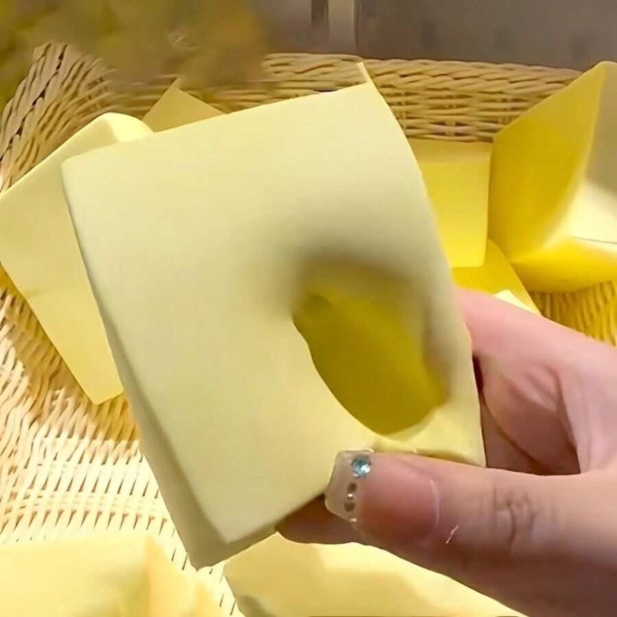 软绵绵的牛奶方块玩具，触感柔软，可挤压，适合学生缓解压力，揉捏乐趣十足，回弹缓慢，是万圣节和圣诞节的完美礼物，也是理想的生日礼物。 - 黃色 - 查看 1