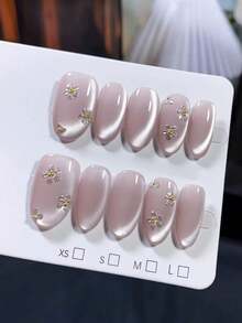 10片纯手工制作美甲贴片，适合短指甲、中指甲、椭圆形和杏仁形指甲，粉色系，温柔飘逸风格，粉色猫眼美甲贴片，饰有手绘金属花朵和碎钻点缀，简约精致优雅，适合女性和女孩，春夏秋冬节日派对及日常生活佩戴。 - 粉色 - 查看 11