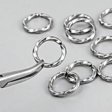 10个装扭纹卡扣耳环，不锈钢材质，可作耳中环、鼻环、耳骨夹等，男女皆宜，时尚百搭。 - 彩色 - 查看 8