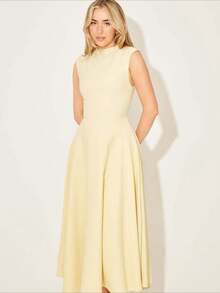2026 New Arrival European American Style French Temperament Women's Solid Color High-End Minimalist Dress - 淡黃色 - 查看 3
