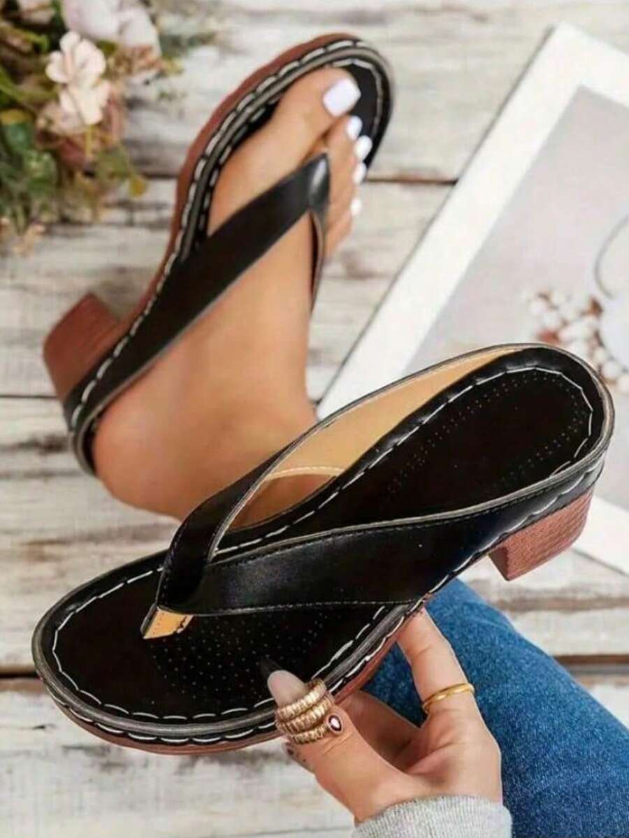 Women's Wood Heel Thong Sandals - Retro Elegant Comfort Shoes For Daily Wear  Black/White Thong Sandals - Wood Heel Retro Casual Shoes For Women  Comfortable Wood Heel Thong Sandals - Retro Shoes For Outings & Dates Everyday Wood Heel Thong Sandals - Retro Elegant Comfort Casual Shoes Plus Size Wood Heel Thong Sandals - Retro Comfort Casual Shoes - 黑色 - 查看 1