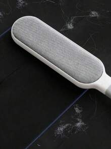 1/2pcs Reusable Clothes Hair Removal Brush, Cotton Velvet Brush, Double-Sided Hair Removal Brush, Manual Electrostatic Cotton Velvet Dust Removal Brush, Carpet Hair Removal Brush, Suitable For Clothing, Sofas, Furniture, Bedding, Cleaning Tools, And Plush Brushes. Household Cleaning Personal Protective Equipment - A - View 10