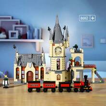 868 pezzi Set di blocchi da costruzione Castello magico, modello di casa in miniatura, mattoncini da costruzione, giocattolo, modello di architettura del castello STEM, decorazione creativa per ufficio e casa, regalo ideale per adulti per compleanni e Natale - Multicolore - Visualizzare 6