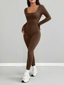 AITYI Studio 女士连体裤，修身剪裁，休闲U领纯色设计，时尚性感修身，舒适百搭，适合户外运动、通勤、度假，Y2K风格，毕业典礼、春假、音乐节等场合穿着，春夏弹力针织长袖修身连体裤 - 棕色 - 查看 4