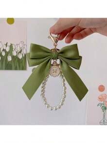 1pc Gorgeous Matte Bow With Faux Pearl Keychain Lovely Faux Pearl Beaded Bracelet Vintage Charm Women And Girls Wallets Socks Backpacks Car Accessories Ribbons Pearl Pendant Valentine's Day Bow Keychain School Supplies Teacher Gifts Back To School Teacher Essentials Valentine's Day Bag Charm Pearl Cute Goth Y2k Faux Pearl Beaded Bracelet Matte Bow Keychain For Women Girls Car Backpack Decor Valentine Teacher Gift Back To School Supplies Goth Y2k Cute Fashion Charm - 彩色 - 查看 7