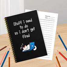 GDTME 1本双面印刷螺旋装订笔记本，黑色封面，印有幽默标语“避免被炒鱿鱼的待办事项”，以及一只猫咪趴在电脑上睡觉的可爱插图。这款轻松有趣的笔记本设计提醒您记录待办事项，既实用又能缓解压力。文具、日记本、笔记本、办公用品。 - JZ-0630工作筆記本 - 查看 5