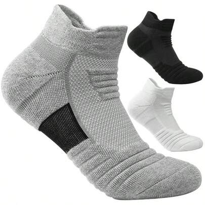 Bộ 3 đôi tất cổ chân tàng hình, độ co giãn cao, thấm hút mồ hôi, thoáng khí, đa năng cho cả mặc hàng ngày và thể thao.