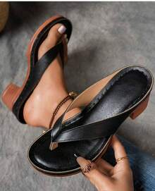 Women's Wood Heel Thong Sandals - Retro Elegant Comfort Shoes For Daily Wear  Black/White Thong Sandals - Wood Heel Retro Casual Shoes For Women  Comfortable Wood Heel Thong Sandals - Retro Shoes For Outings & Dates Everyday Wood Heel Thong Sandals - Retro Elegant Comfort Casual Shoes Plus Size Wood Heel Thong Sandals - Retro Comfort Casual Shoes - 黑色 - 查看 5