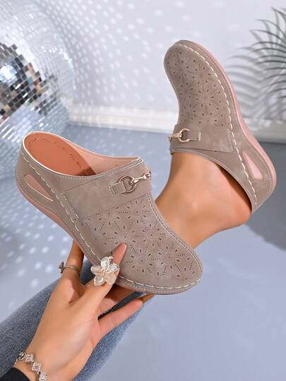 Women's New Round Toe Casual Metal Button Decor Hollow Floral Pattern Breathable Slip-On Flat Mules, Minimalist Comfortable Versatile, Khaki, Faux Leather Mule Slides, Retro Platform & Thick Sole Slip-On Shoes - Women's Solid Color Vintage Elegant Backless Loafers, Peep Toe Hollow Floral Pattern Design Daily Shoes - Spring, Summer, Autumn