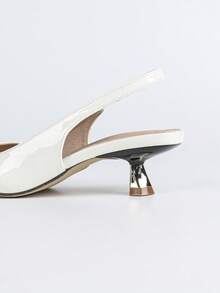 Sapatos de salto alto pretos femininos, estilo stiletto, bico fino, para ocasiões formais, com tira no tornozelo e bico aberto. - Branco - Ver 9