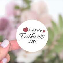 96张心形“父亲节快乐”圆形贴纸 - 父亲节完美之选，向您最亲爱的爸爸表达无尽的爱与祝福，1.8英寸礼品包装标签 - 圓形 - 查看 2