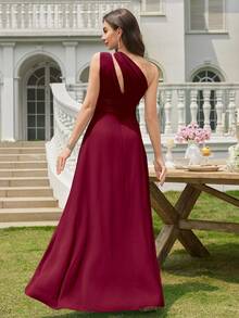 Volly Toych Off-The-Shoulder Ruched Chiffon Elegant Long Formal Bridesmaid Dress, Suitable For Wedding Guests - Burgundy - View 3