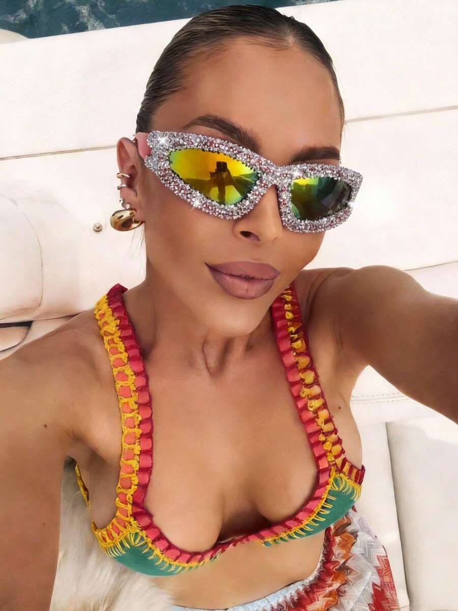 1pc Oversized Cat Eye Rhinestone Embellished , Y2K Exaggerated Avant-Garde Hip Hop Style, Versatile Fashion Party Glasses For Women, Suitable For Daily Outfit, Street Style, Vacation, Beach Party, Autumn/Winter - Khung màu đỏ với những viên kim cương bạc. - Xem 1