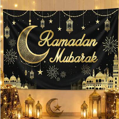 1 Tấm thảm trang trí Ramadan sang trọng màu đen và vàng, Thảm Ramadan Mubarak, Trang trí tường Hồi giáo bằng polyester với họa tiết trăng vàng, đèn lồng và nhà thờ Hồi giáo, Phông nền lễ hội đen và vàng, Trang trí kép cho Ramadan và Eid Al-Fitr, Hoàn hảo cho nhà cửa, nhà thờ Hồi giáo và tiệc tùng