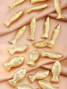 1 caja de cuentas de estrellas de mar, conchas y peces de playa de colores aleatorios para hacer collares, aretes y pulseras DIY - Océano dorado - Ver 7