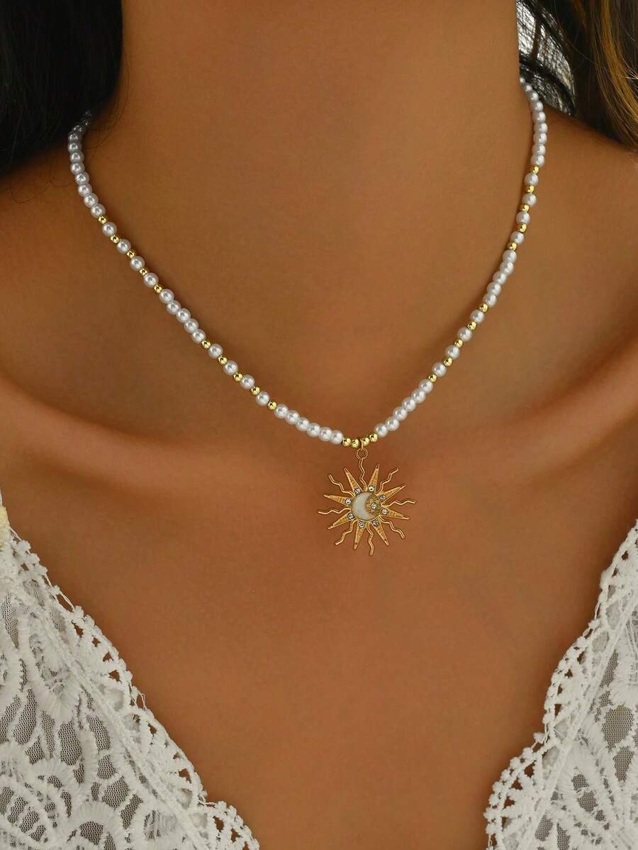 1pc Fashionable Niche Design Faux Pearl Beaded Sun & Moon Pendant Necklace, Suitable For Daily Wear And Party Decoration