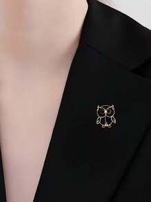 Exaggerated Owl Brooch | Easy Hollow Design, Unisex Suit And Sweater Pin, Party Accessory, Birthday Gift | Material: Iron Alloy And Zinc Alloy - Multicolor - View 1