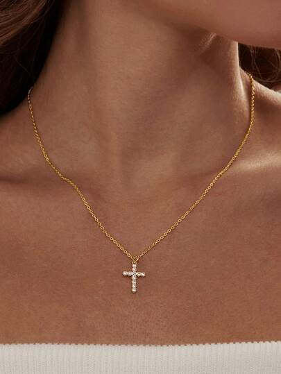 1件不锈钢水钻十字架吊坠项链，简约微镶锆石十字架O形链项链，轻盈奢华小众百搭项链配饰，适合女孩和女性佩戴