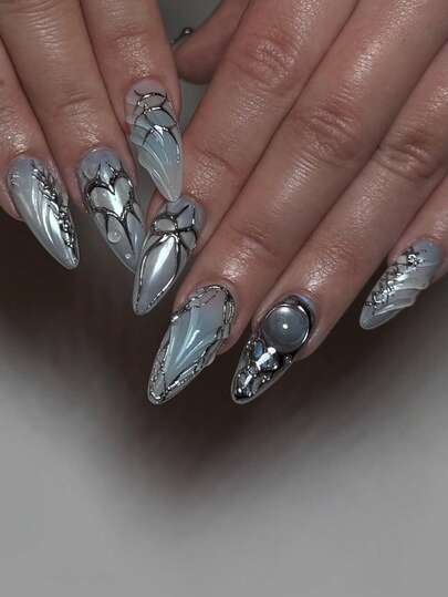 24片装按压式美甲，杏仁形，中号，心形Y2K蝴蝶结装饰，3D立体装饰美甲套装，包含1张粘合贴片和1个迷你指甲锉，适合日常佩戴。