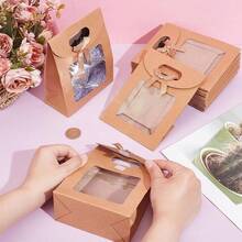 10 chiếc túi giấy Kraft mini có cửa sổ trong suốt, kích thước 4.7 x 2.4 x 6.2 inch. Túi quà mini đứng có tay cầm, màu nâu, có cửa sổ trong suốt. Thích hợp để gói kẹo và bánh quy, dùng trong đám cưới, tiệc Giáng sinh, cửa hàng bán lẻ, v.v. - Màu Khaki - Xem 6