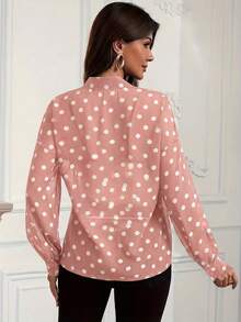 Áo sơ mi nữ thanh lịch chấm bi hồng trắng - Áo tay dài dáng rộng cổ chữ H, cổ đứng hơi xuyên thấu, có thể giặt máy, phù hợp cho mọi mùa, thích hợp cho cả dịp thường nhật và trang trọng (Màu nền hồng, họa tiết chấm bi trắng) Mùa xuân - Hồng - Xem 3