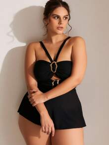 Hepburn-Style Black And Gold Plus-Size Women's Swimsuit Features A Cutout Neckline That Provides Coverage And A Slimming Effect. The Resort-Style Swimsuit Boasts A Classic Black Base With Eye-Catching Metal Buckle Embellishments, Exuding A Simple Yet Luxurious Feel, Effortlessly Creating An Elegant And Retro Hepburn-Inspired Look. - màu đen - Xem 3