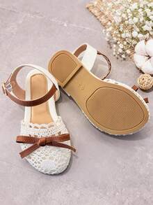 1 Pair Fashion Children's Flat Sandals, Girls' Closed Toe Anti-Collision Sandals, Mesh Breathable Upper, Bow Decor, Adjustable Strap Design, Suitable For Daily Outing, Wedding Party, Summer Holiday - White - View 7