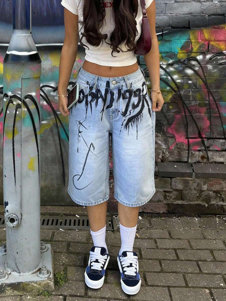 Quần short denim ống rộng dáng Bermuda, chất liệu denim, in chữ và mực đen, túi xéo, thích hợp mặc hàng ngày, đi chơi hoặc cho mùa xuân hè, dành cho nữ. - Màu xanh nhạt - Xem 1