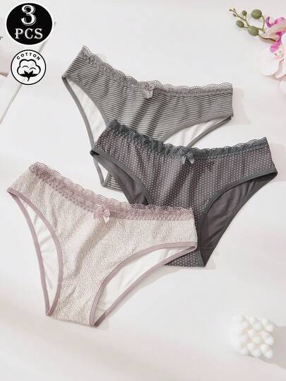 Bộ 3 quần lót nữ ngọt ngào, kiểu dáng nữ tính với họa tiết kẻ sọc và chấm bi, trang trí bằng nơ ren, đầy vẻ quyến rũ trẻ trung. Phần đáy quần thoải mái và thân thiện với da, phù hợp cho những giờ làm việc dài ở văn phòng, hẹn hò hoặc đi chơi. Đường may tỉ mỉ và chắc chắn, rất phù hợp với làn da nhạy cảm. Đây là những chiếc quần lót quý giá kết hợp giữa phong cách, sự thoải mái và tính tiện dụng.