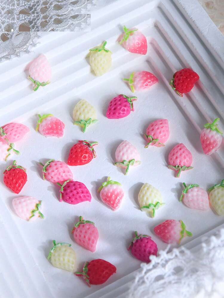 春 かわいいイチゴネイルアートアクセサリー ミックスサイズ カラフルクリームイチゴ カワイイマニキュア装飾 Y2k ガールズ バレンタインデー DIY ネイル ジュエリー ネイルサプライ - マルチカラー - 見る 3