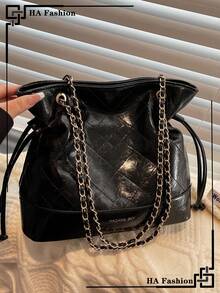 1pc Quilted Shoulder Bag, Fashion Rhombus Pattern Women's Handbag With Metal Pendant Chain Strap, Crossbody Bucket Bag - Black - View 6