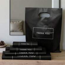 Hình vuông màu đen