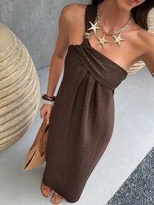 Vestido Doriss de alta qualidade, com decote halter assimétrico e fivela metálica, corte em A. Ideal para Ano Novo, Dia dos Namorados, ocasiões elegantes, Dia de Ação de Graças, formatura, shows, brunch, primavera e verão. Perfeito para mulheres elegantes e para as férias de verão. - Marrom Chocolate - Ver 2