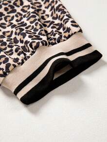 Acelitt 女士休闲棕色豹纹拼接金属半拉链条纹缎带贴片短袖上衣 - 彩色 - 查看 10