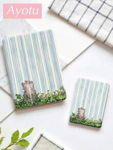 Ayotu 1 chiếc ốp lưng máy tính bảng và Kindle hình mèo con hoạt hình sọc xanh trắng, tương thích với iPad thế hệ thứ 10, iPad 11/Air thế hệ thứ 4/Air thế hệ thứ 7/9.7 inch, Galaxy Tab A9 Plus, Kindle (thế hệ thứ 11 - ra mắt năm 2024) (6 inch), Kindle Paperwhite thế hệ thứ 12 năm 2024. Món quà tuyệt vời cho mùa lễ hội, kiểu dáng đơn giản và thời trang. - Nhiều màu - Xem 5